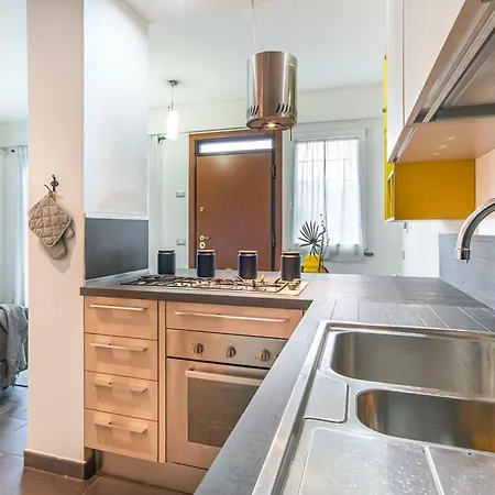 Battistini Pretty Apartment Rome